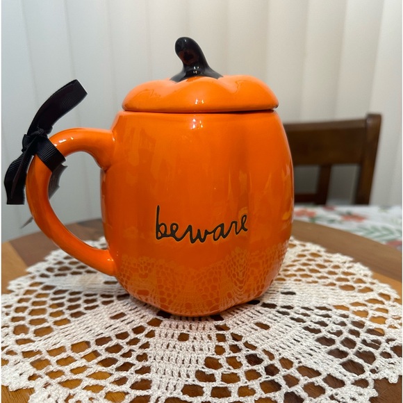 Halloween ceramic pumpkin mug with lid - Picture 5 of 10